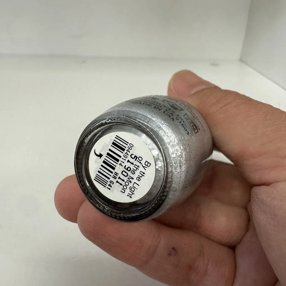 OPI BY THE LIGHT OF THE MOON G41 NAIL POLISH ( SHINY SILVER)